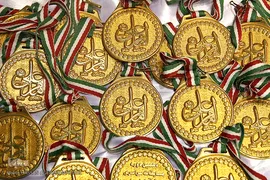 نشان های زرین نفرات اول دهمین دوره مسابقات سراسری دارالقرآن امام علی(ع) در بخش آقایان