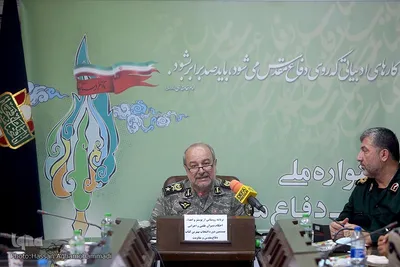 مراسم رونمایی از پوستر بیستمین جشنواره انتخاب بهترین کتاب سال دفاع مقدس