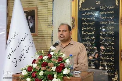 آیین گلباران و شعرخوانی در مزار شهریار ملک سخن‎‎