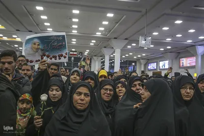 استقبال از ورود پیکر شهیده معصومه کرباسی در فرودگاه شیراز