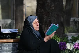 جزء‌خوانی قرآن کریم در چهارباغ اصفهان