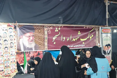 تجمع انقلابی مردم ملایر در شب شهادت حضرت رقیه(س)
