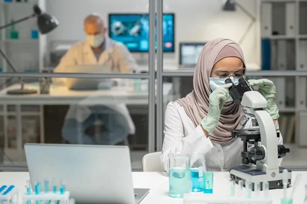Contemplare il Corano è una scorciatoia per la scienza