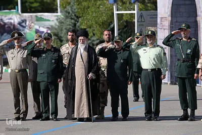 حضور و سخنرانی رهبر انقلاب در مراسم دانش‌آموختگی دانشجویان دانشگاه امام حسین (ع)