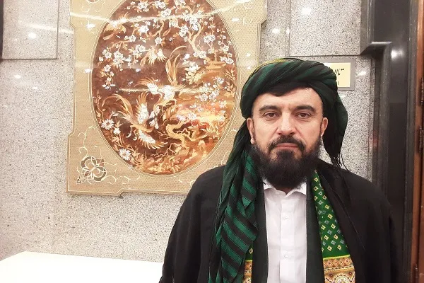 اهل بیت(ع) مورد احترام همه مسلمانان هستند نه فقط شیعیان