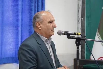 عکس | دیدار مردم رومشکان با نماینده ولی‌فقیه در لرستان