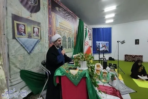 نشست ویژه امت پیروز با محوریت کتاب زندگی با آیه‌ها برگزار شد