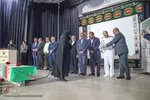 رونمایی از کتاب «قاب سرخ» آلبوم تصاویر مادران و پدران شهید در اهر