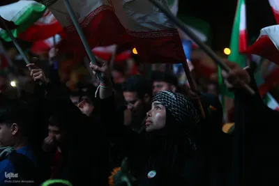پای کار انقلاب