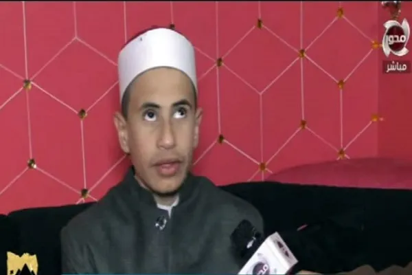 نبوغ روشندل مصری در حفظ ترجمه انگلیسی و فرانسوی قرآن 
 