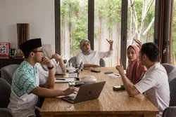 Ang samahan ng Indonesian upang Maghanda ng Palatandaan sa Wika ng Bersyon ng Qur’an