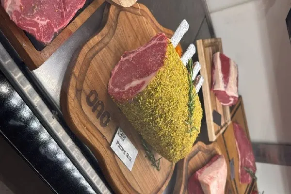 Une boucherie halal de São Paulo séduit les amateurs de cuisine arabe