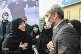 تشییع پیکر هنرمند انقلابی حاج نادر طالب‌زاده