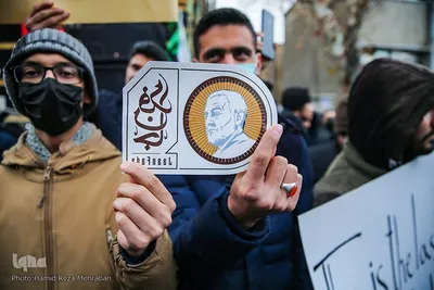 Studenten verurteilen die Beleidigung der religiösen Autorität durch Charlie Hebdo