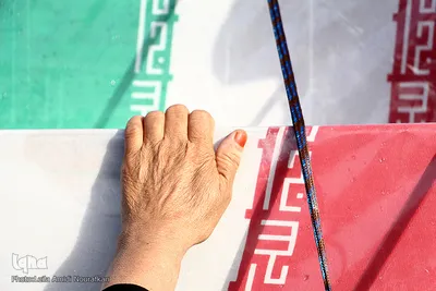 تشییع پیکر هفت شهید دفاع مقدس در همدان 