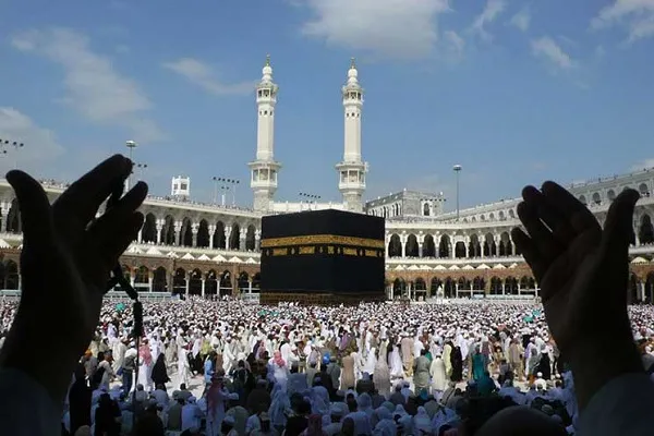 الحجاج يلقون اللوم على فرقة العرب في نقل السفارة الأمريكية للقدس