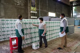 امدادرسانی گروه جهادی خدام‌الرضا(ع) و کانون خدمت آستان قدس رضوی به مردم اهواز