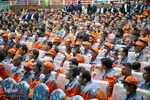 نارنجی پوشان، سفیران پاکیزگی