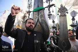 اجتماع مردم مشهد برای شهادت خادم‌الرضا(ع)