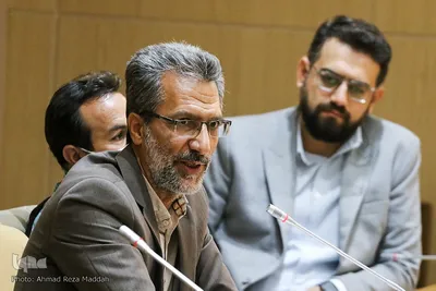 نشست تعامل با فعالان قرآنی استان فارس