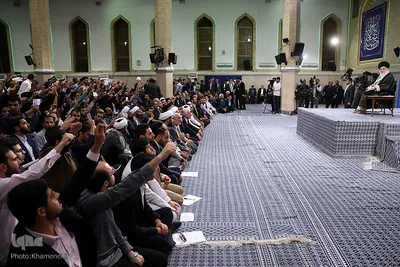 دیدار جمعی از دانشجویان با رهبر انقلاب