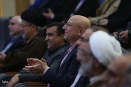 آیین اعطای نشان استاد ممتازی