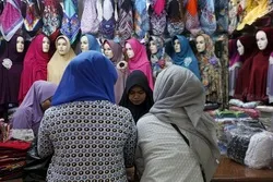 Islamic Fashion School Cuts a Faithful Figure in Indonesia