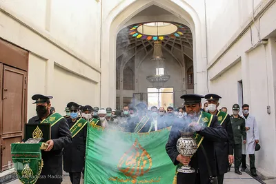عطرافشانی حرم شاهچراغ(ع) در روز میلاد امام حسین(ع)‎‎