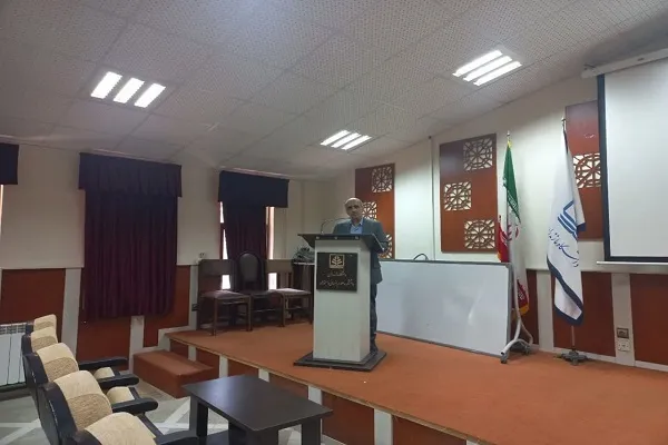 برپایی نشست کرسی‌های ترویجی، عرضه و نقد ایده علمی در دانشگاه مازندران