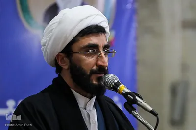 اجتماع بزرگ طلاب و روحانیون شیراز در پاسداشت شهدای مقاومت