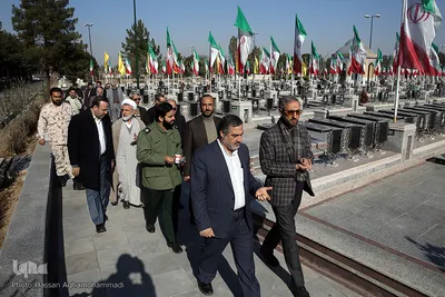 ادای احترام کاروان قرآنی انقلاب به شهدای دفاع مقدس کاشان
