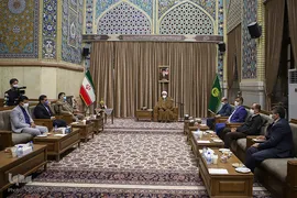 اهدا مدال‌های حسین رضازاده به موزه آستان قدس رضوی