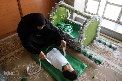 آماده‌سازی گهواره علی اصغر(ع)
