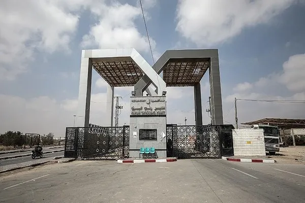 حماس گذرگاه رفح را در دست گرفت