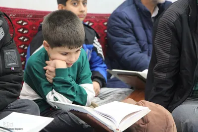 محفل انس با قرآن کریم به مناسبت فرارسیدن دهه فجر در ملایر