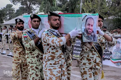مراسم وداع با پیکر مطهر سروان شهید«رضا کریمی» در تیپ ۵۵ هوابرد شیراز