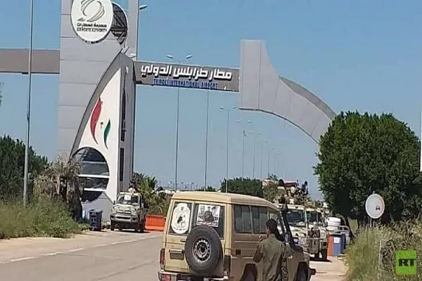 بمباران مواضع نیروهای حفتر در فرودگاه طرابلس