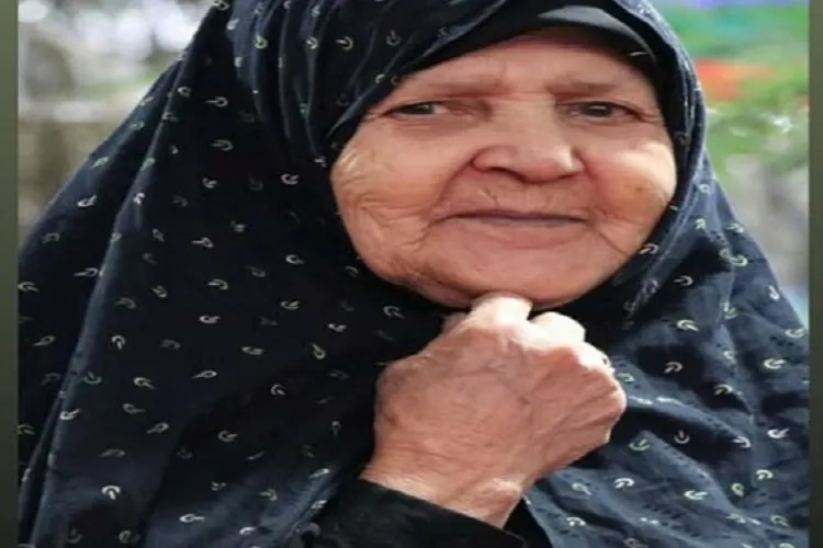 مادر شهیدان محمدی‌پور به فرزندانش پیوست