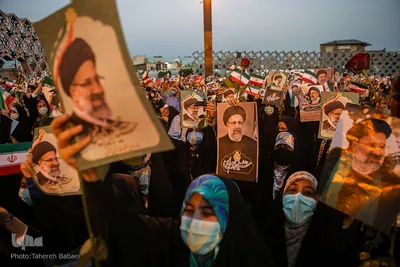 برگزاری جشن پیروری رئیسی در میدان امام حسین(ع)