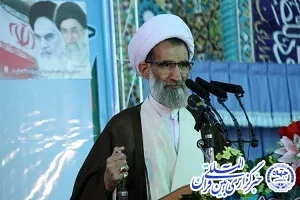 تک محوری و اختلافات قومی و سیاسی موانع رشد چهارمحال و بختیاری است