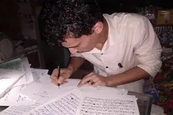 جنگی ماحول میں قرآنی کاوش اور مشکلات + تصاویر