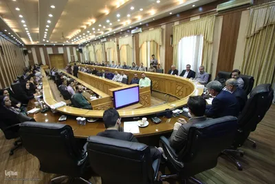 نشست صمیمی نخبگان با استاندار فارس