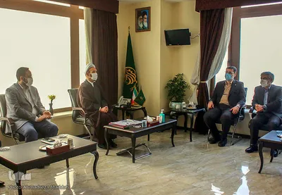 دیدار امیرحسین قاضی زاده هاشمی، رئیس بنیاد شهید و امور ایثارگران با آیت الله کلانتری، تولیت آستان مقدس احمدی و محمدی(علیهم السلام) 