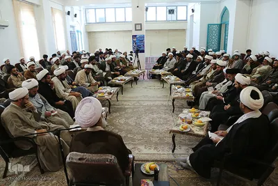 نشست مشترک روحانیون چهارمحال بختیاری با حضور نماینده ولی فقیه شهرکرد