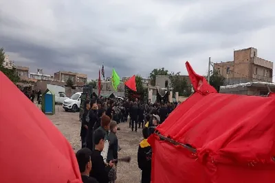 دسته عزاداری مسجد هاشمیه محله سیدآباد راه شیخ کلخوران  در تاسوعای حسینی
