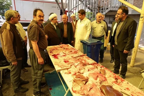 بازدید نماینده ولی‌فقیه و استاندار آذربایجان شرقی از روند اجرای نذر قربانی