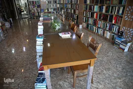 فضای خلوت و بدون مشتری یک انتشاراتی در بازار کتاب ایران