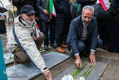 گرامیداشت دهه فجر و سالروز بازگشت امام خمینی(ره) در گلستان شهدا