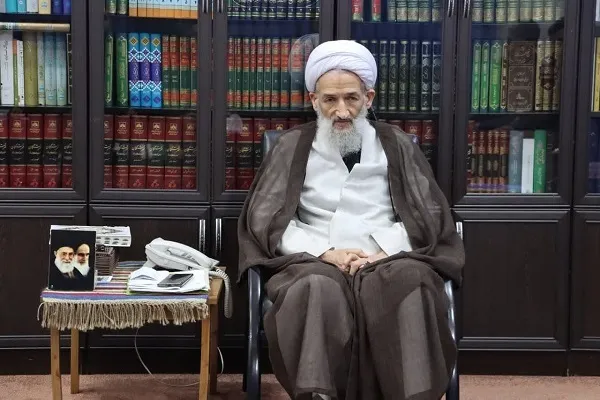 نشست مدیر و اعضای شورای سیاست‌گذاری ائمه جمعه استان مازندران