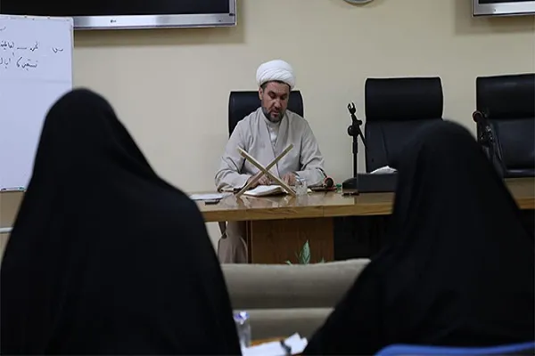 دورة تخصصية في التحكيم القرآني وفق اللوائح الدولية بكربلاء